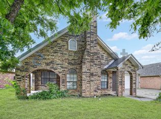 6117 Ivy Glen Dr, Arlington, TX 76017