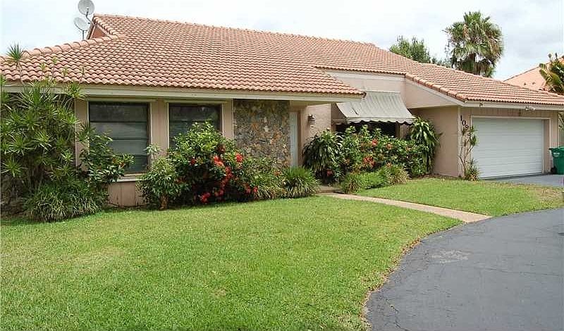 1st image of 1093 NW 82nd Ave