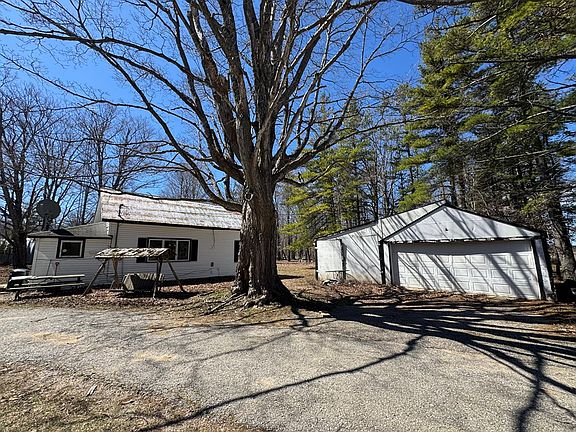 3rd image of 1721 Town Line Rd
