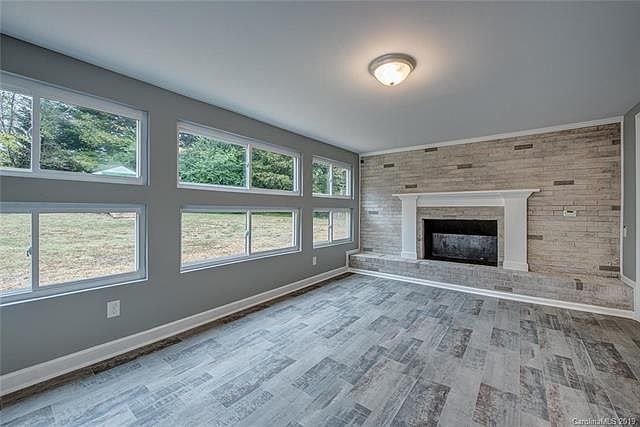 1st image of 1533 Meadowbrook Ln