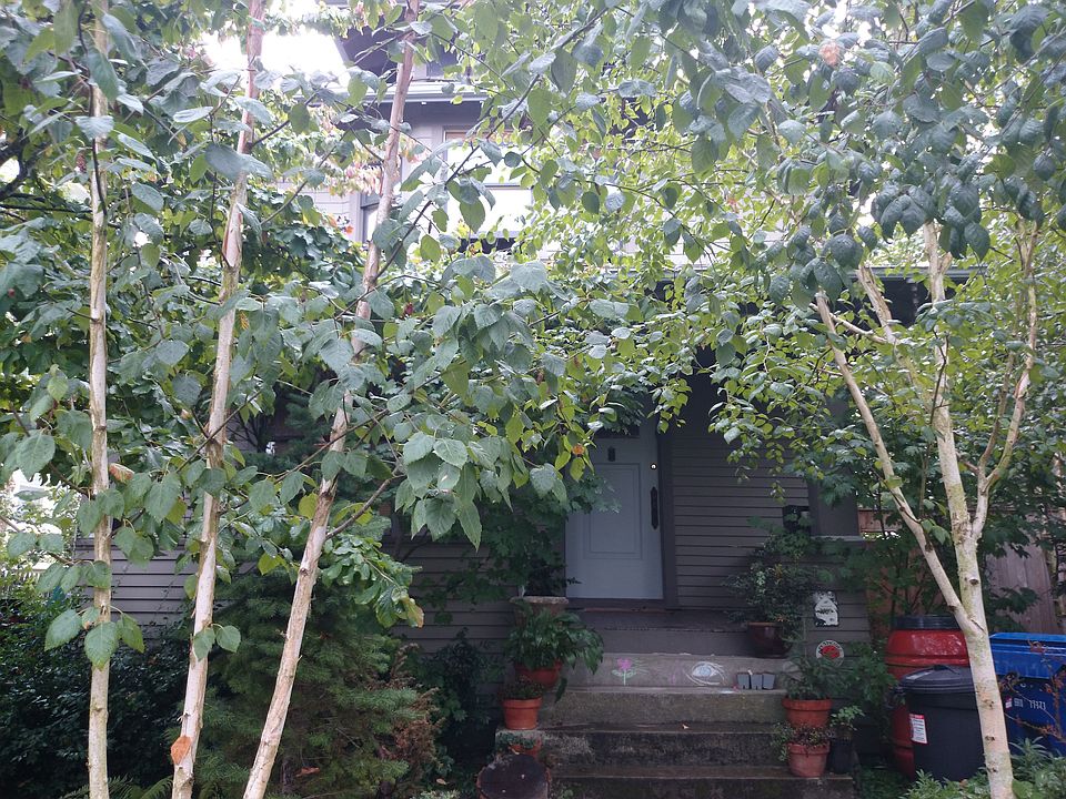 2nd image of 2805 S Washington St