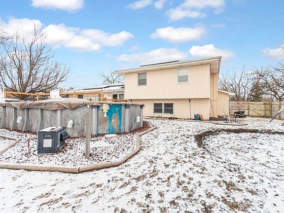 4th image of 613 Ca Crest Dr