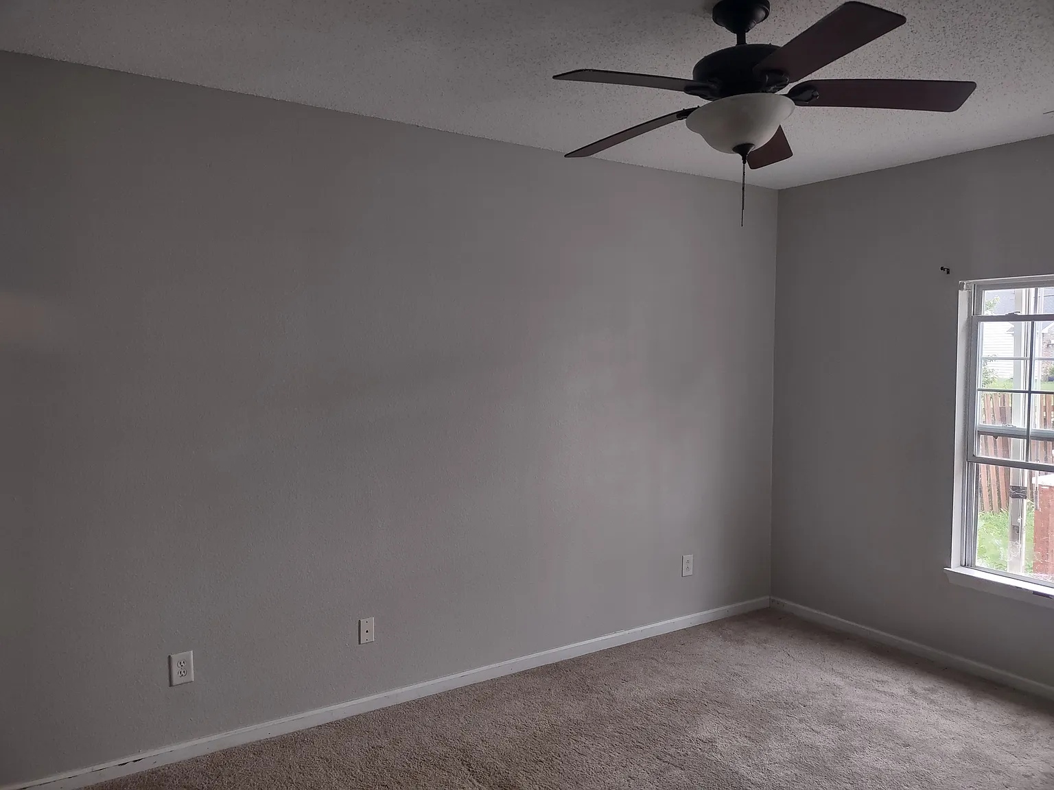 3 bed, 1222 sqft, $1,800 — Photo 1