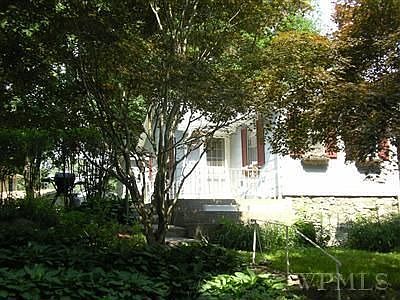 2nd image of 24 Crosshill Rd