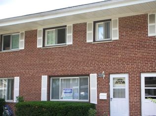 1224 N Boxwood Dr UNIT B, Mount Prospect, IL