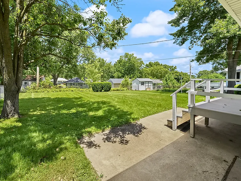 135 Saint Maurice Ln — Photo 3