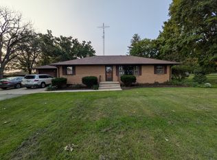 206 Palmyra Rd, Dixon, IL 61021
