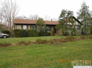 28 Springhouse Rd, Ocean, NJ 07712