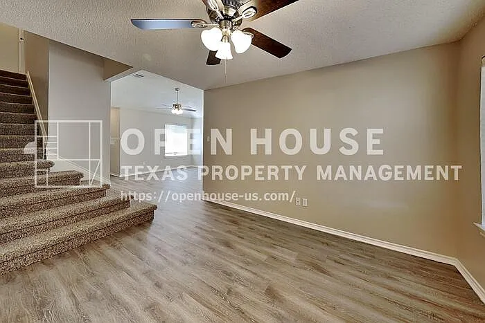 1206 Hillwood Way — Photo 7