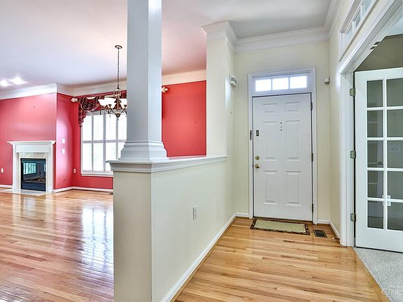 4th image of 8059 Paddington Ln