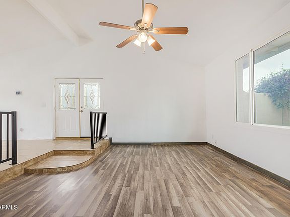 5th image of 2352 W PARADISE Drive