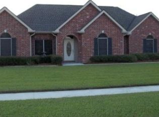 210 Lake Penchant Ct, Houma, LA 70360