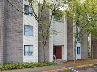 168 Burgundy Hill Ln, Middletown, CT 06457