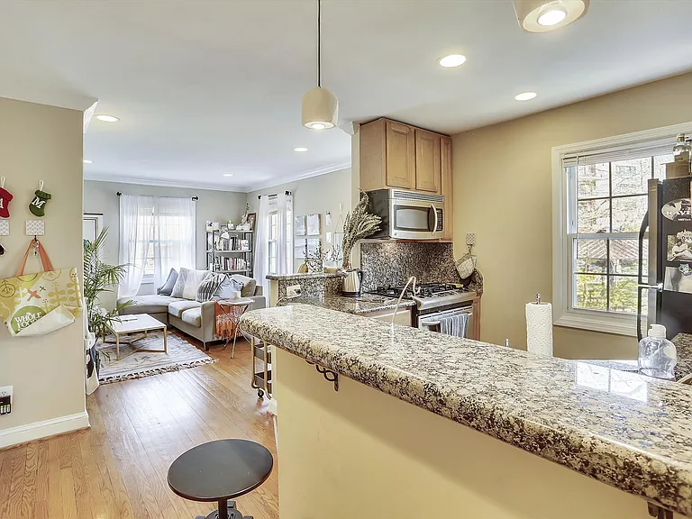 8342 Eastridge Ave #6 — Photo 4