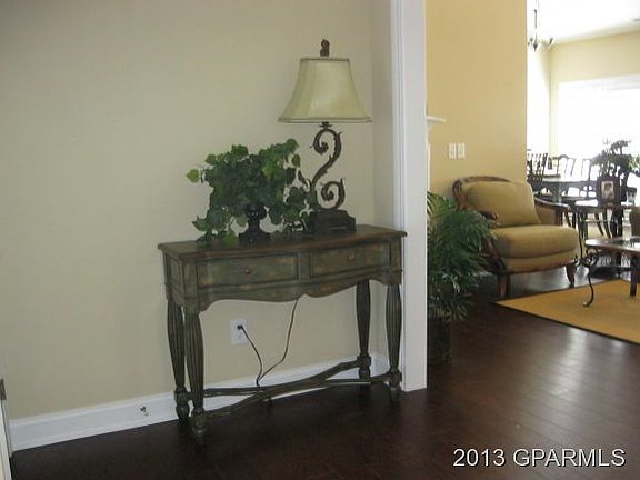 2nd image of 4124 Hillard Drive