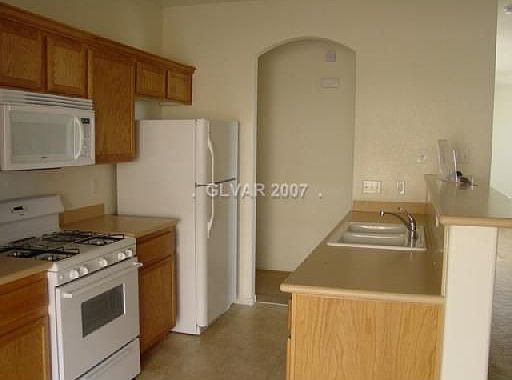 2nd image of 6015 Red Glitter St