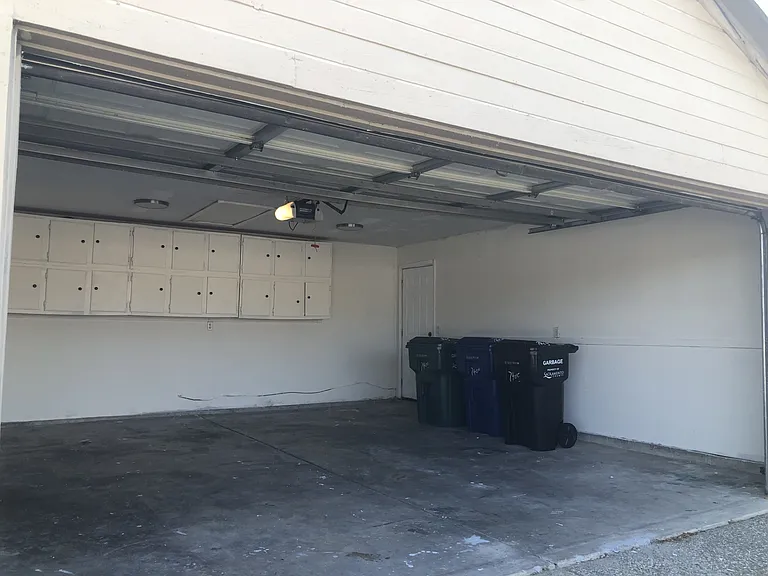 7405 Lidia Way — Photo 15