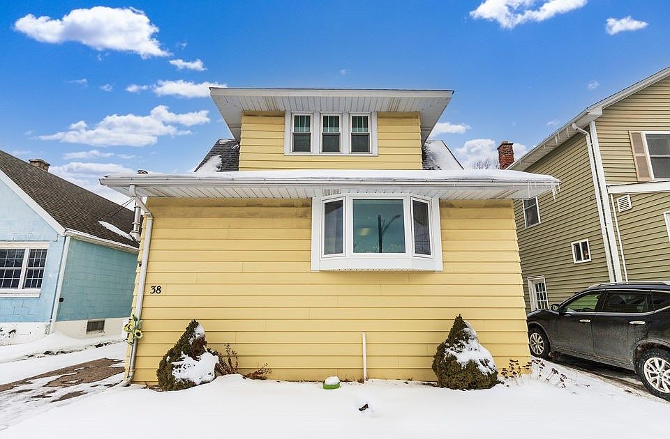 1st image of 38 Hawthorne Ave
