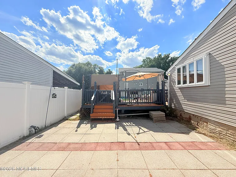 503 Dock St — Photo 40
