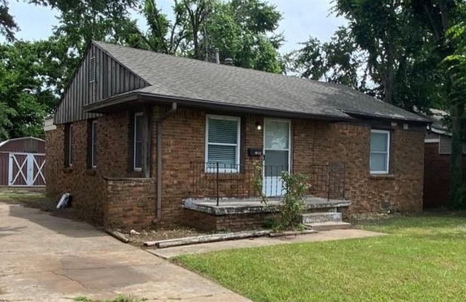 1st image of 112 W Myrtle Dr