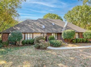607 NW 43rd Ter, Kansas City, MO 64116
