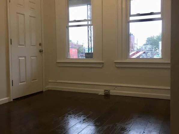 2306 N Marshall St, Philadelphia, PA 19133