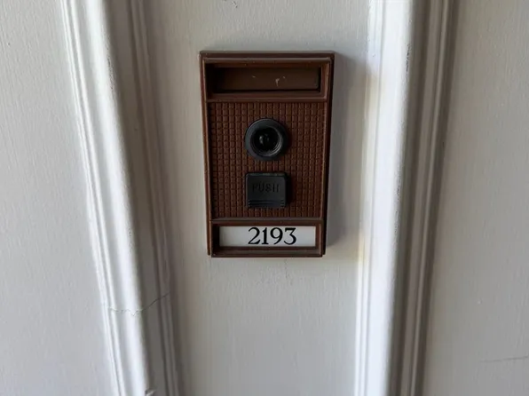 Chapel Court Apartments, 2151 E Columbia St #2193, Evansville, IN 47711