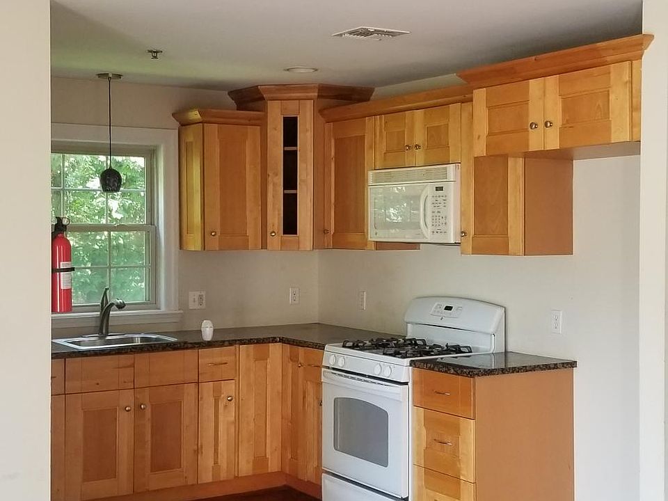2nd image of 344-346 Caldwell Ave #2