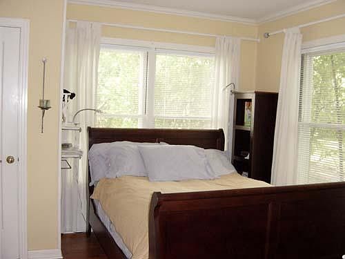 2nd image of 1204 Piedmont Ave