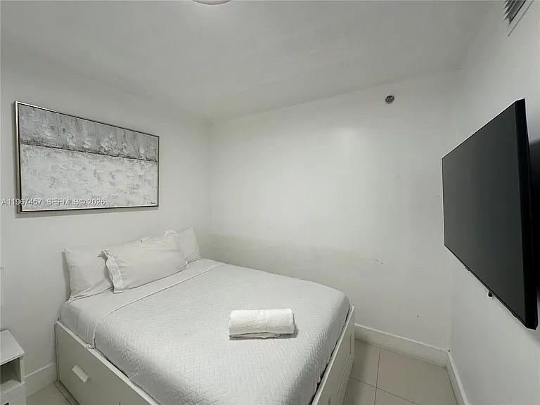 1200 Brickell Bay Dr #1712 — Photo 13