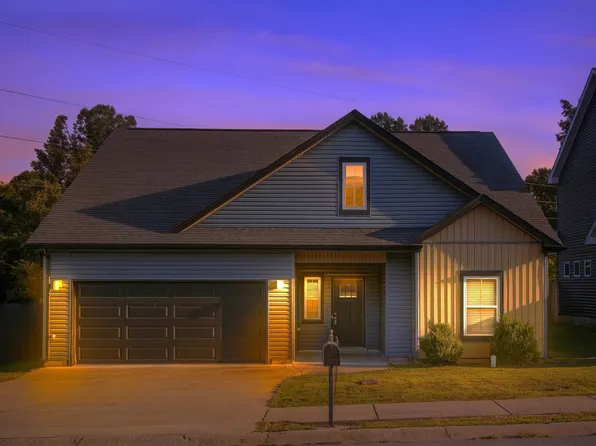 203 Eagles Talon Ct, Clarksville, TN 37040