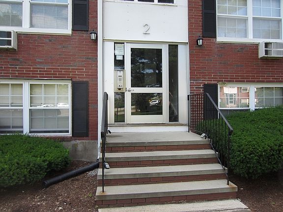 3rd image of 2 Tara Dr Unit 7