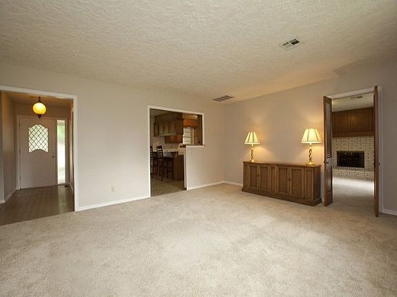 4th image of 1317 S 99th Ave E