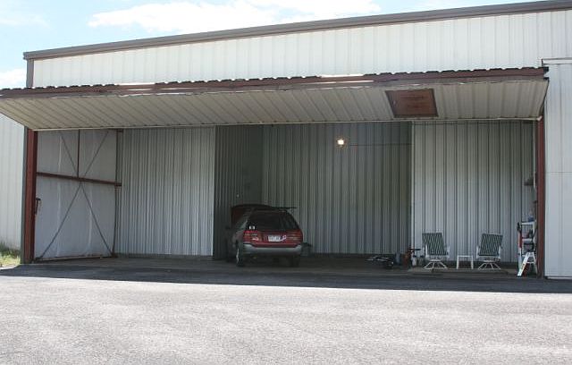 1st image of 3675 Airport Cir