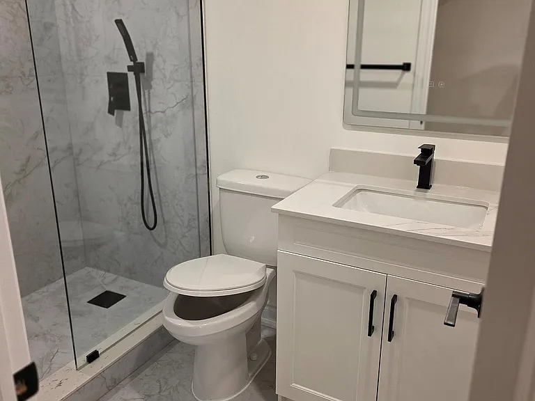 15 Pipers Green Ave #FULL BSMNT — Photo 8