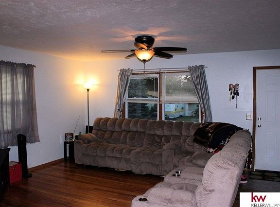 3rd image of 9477 Wirt St
