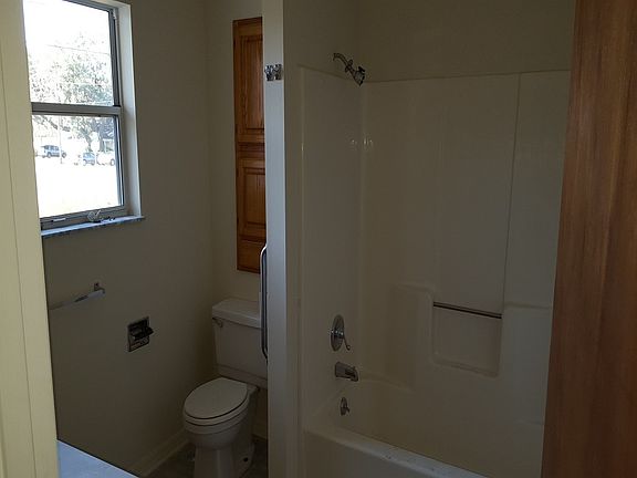 5th image of 6035 SE 122nd Pl