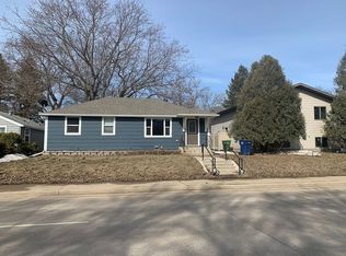 805 4th St NE, Watertown, SD 57201