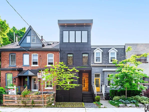 44 Massey St, Toronto, ON M6J 2T4