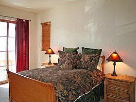 3rd image of 3110 Thistle St