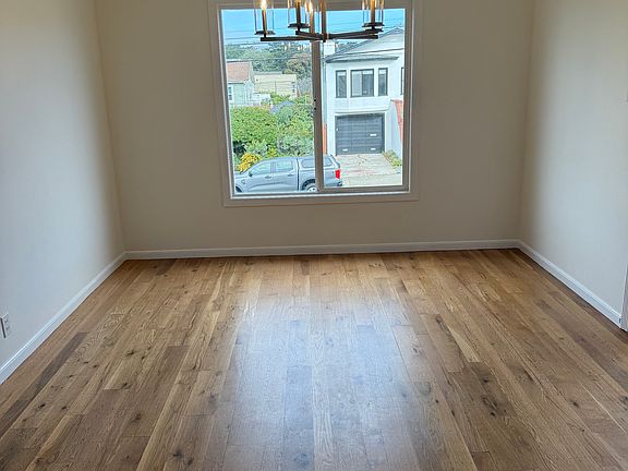 3rd image of 2933-2935 Irving St #2933