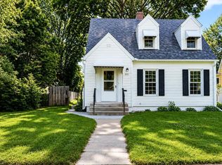 221 9th Ave N, Hopkins, MN 55343