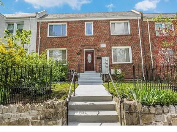 1833 M St NE APT 1, Washington, DC 20002