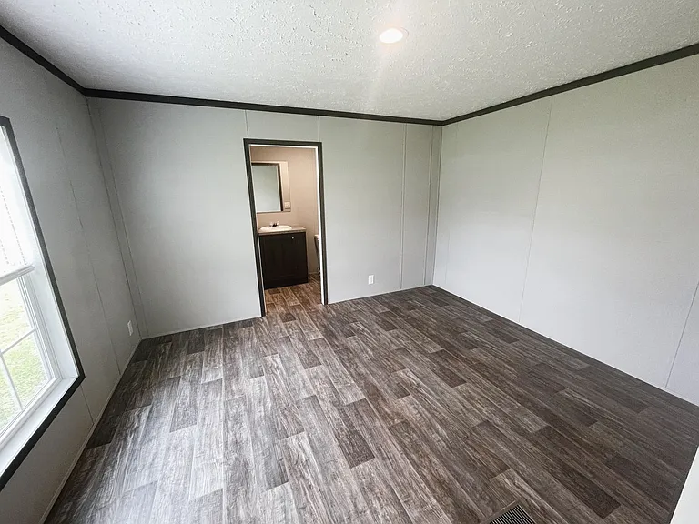 515 Tom Mann Rd — Photo 26