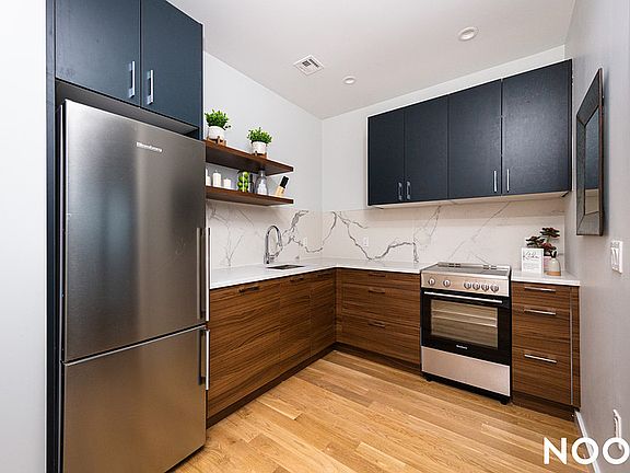 4th image of 45-57 Davis St #710