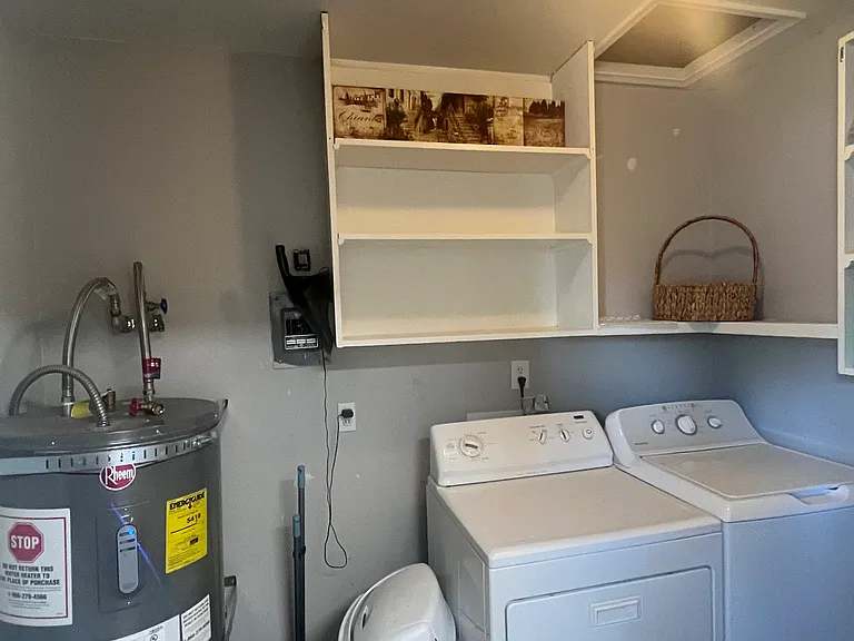 43 Hemlock St S #1 — Photo 9