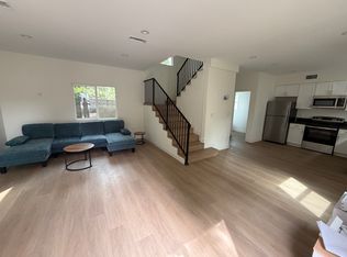 5811 Tampa Ave, Tarzana, CA 91356