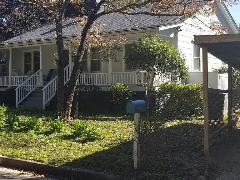 2030 Lakeshore Dr — Photo 3