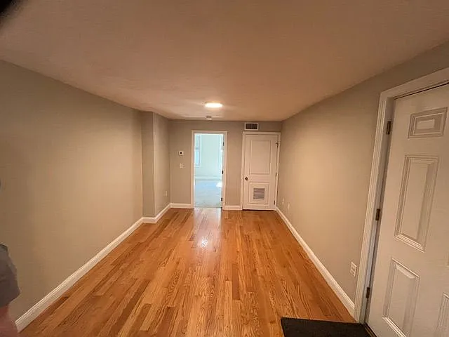 3 bed, 1.0 bath, 843 sqft, $3,612 — Photo 2