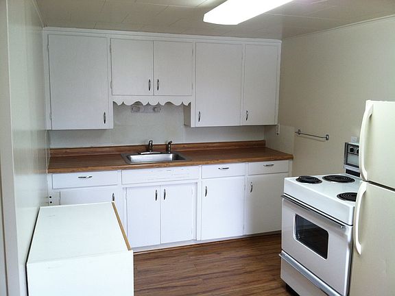 2nd image of 324 4th Ave N